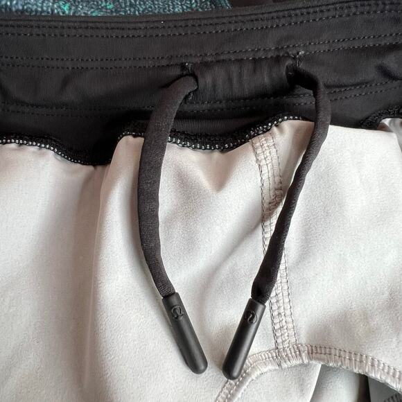 LULULEMON 9" T.H.E. Short Linerless in Teal Green, Gray, and Black Men's Medium - Picture 10 of 16